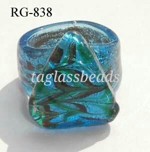 GLASS FINGER RING