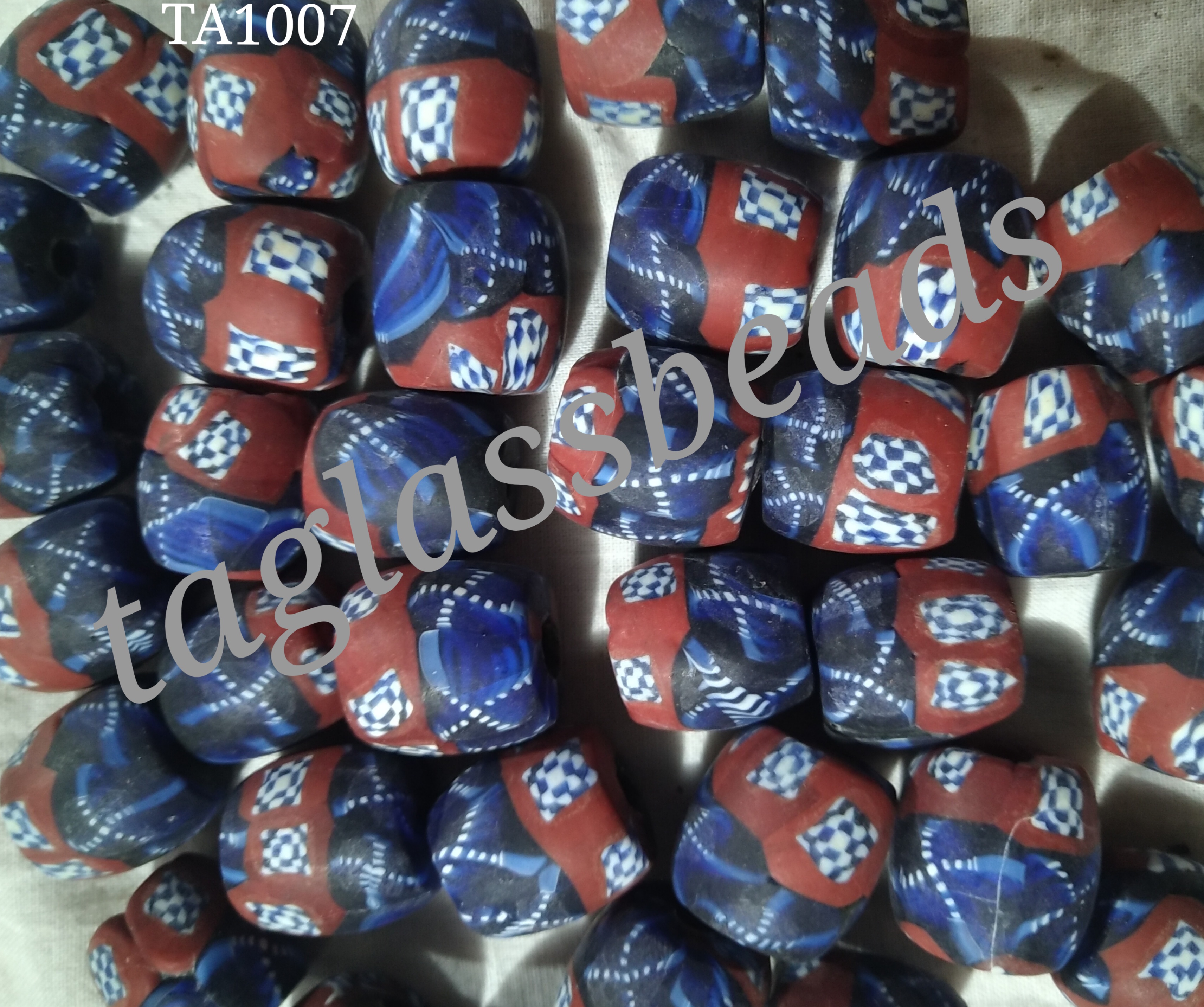 FROSTED MIX BEADS