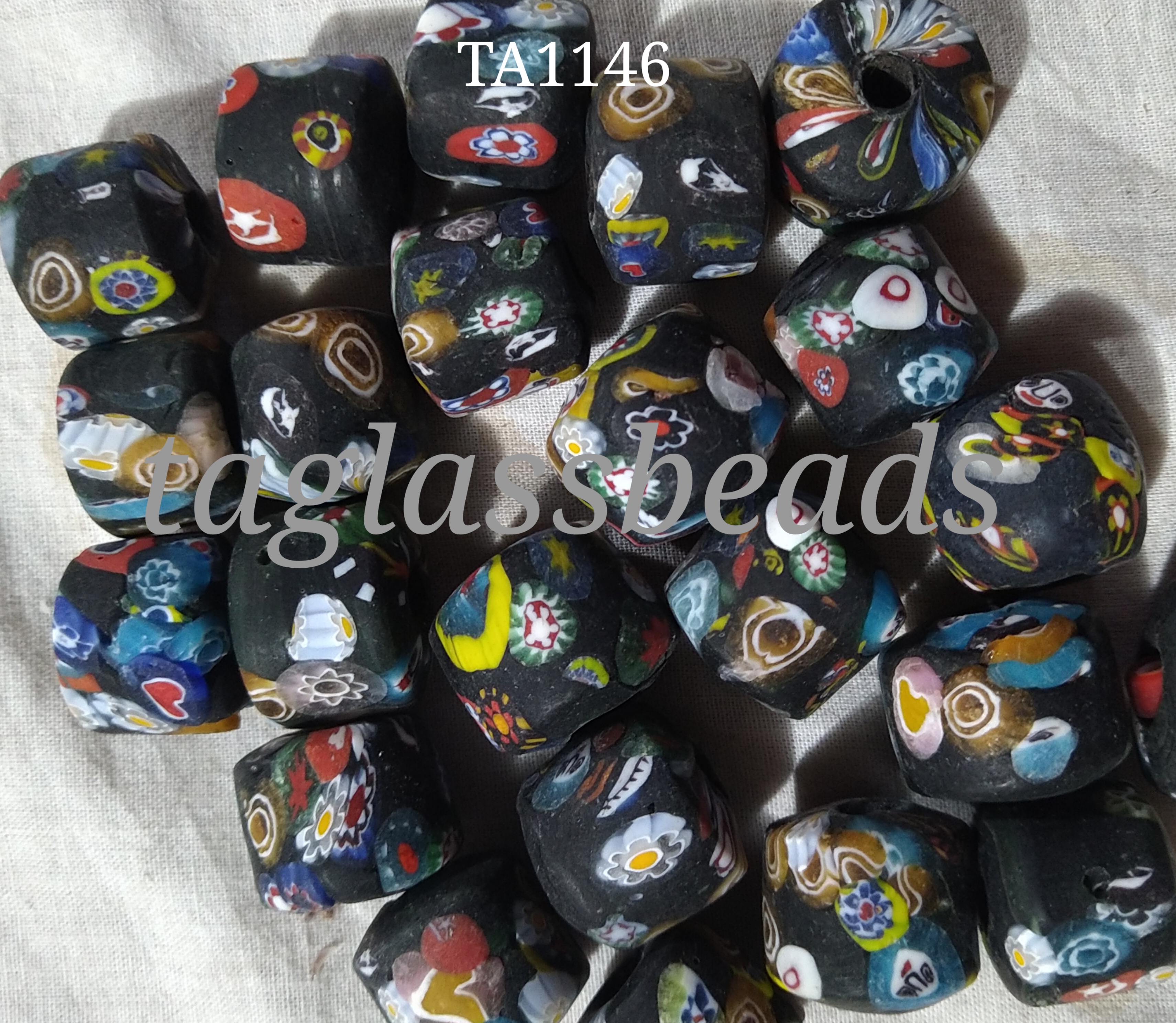 FROSTED MIX BEADS