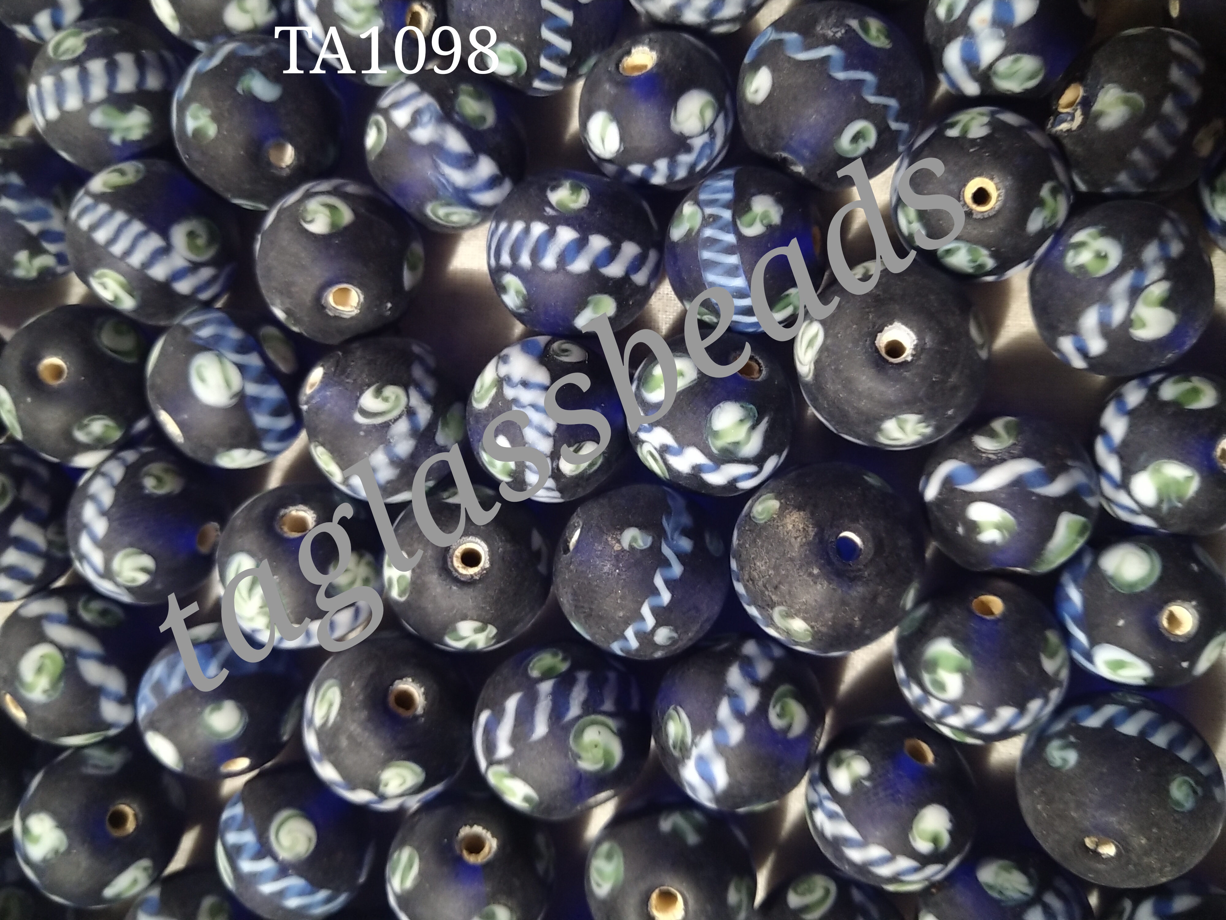 FROSTED MIX BEADS