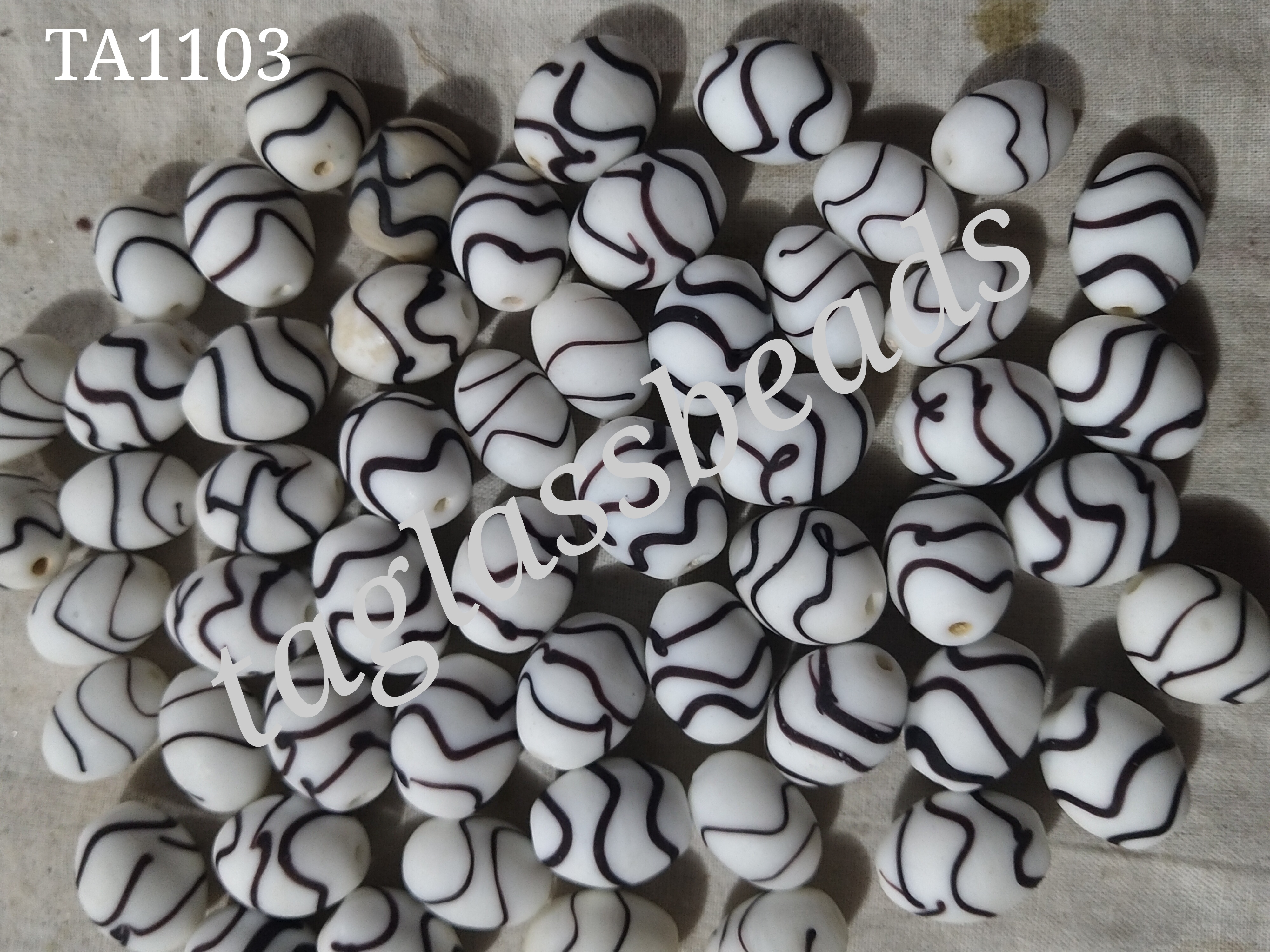 FROSTED MIX BEADS